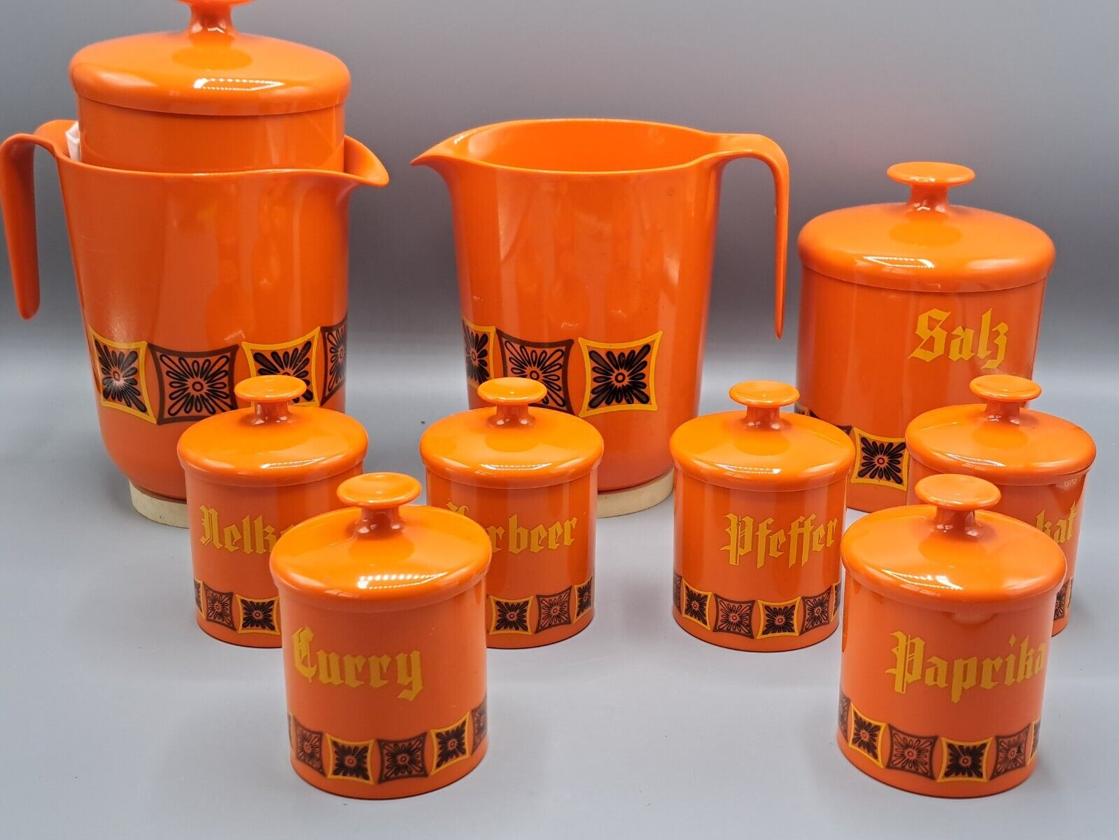 Kayser vintage Behälter, Hartplastik, Orange, Alte Schrift, 1970er, 9er Set